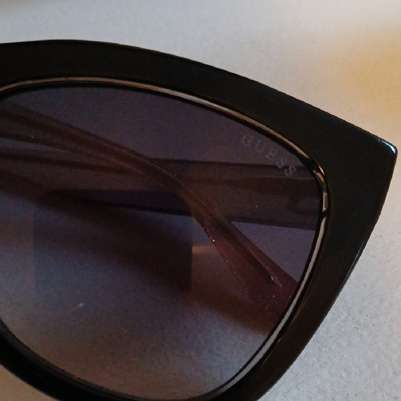 Guess Black and Pink Cat-Eye Sunglasses - Picture 4 of 4